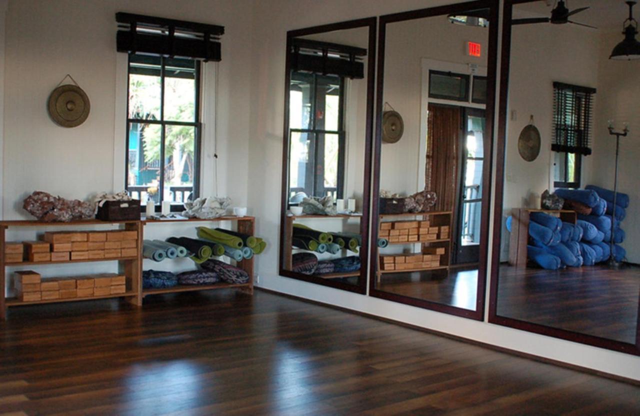 Lumeria Maui, Educational Retreat Center Makawao Extérieur photo